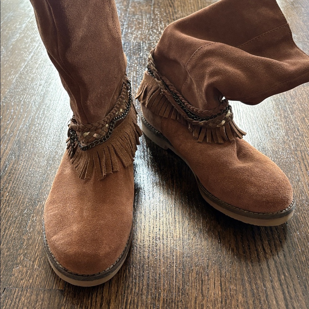 Coolway Brown Suede Fringe moccasin Boots